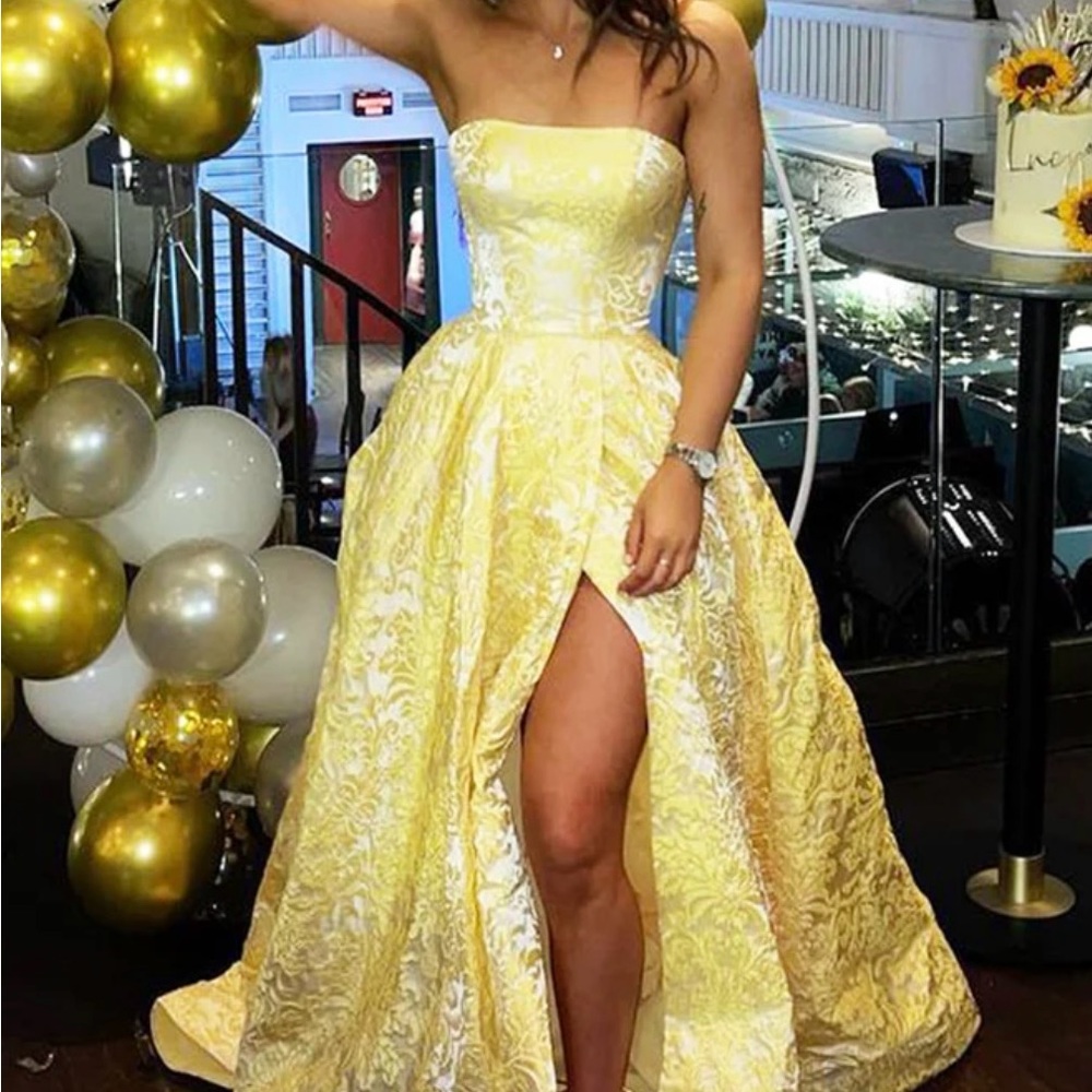 Sherri Hill Yellow Prom Dress!